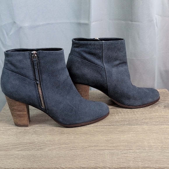 Cole Haan Navy Blue Ankle Booties with Side Zipper. - Picture 3 of 11